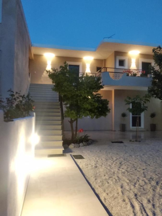 פארגה Libera Private Rooms מראה חיצוני תמונה